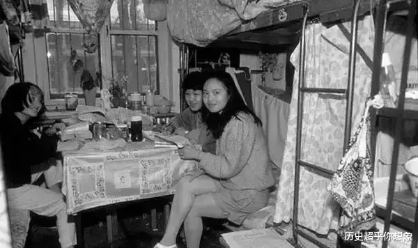 北京市：【老照片】几十年的新老照片对比，你想说什么？