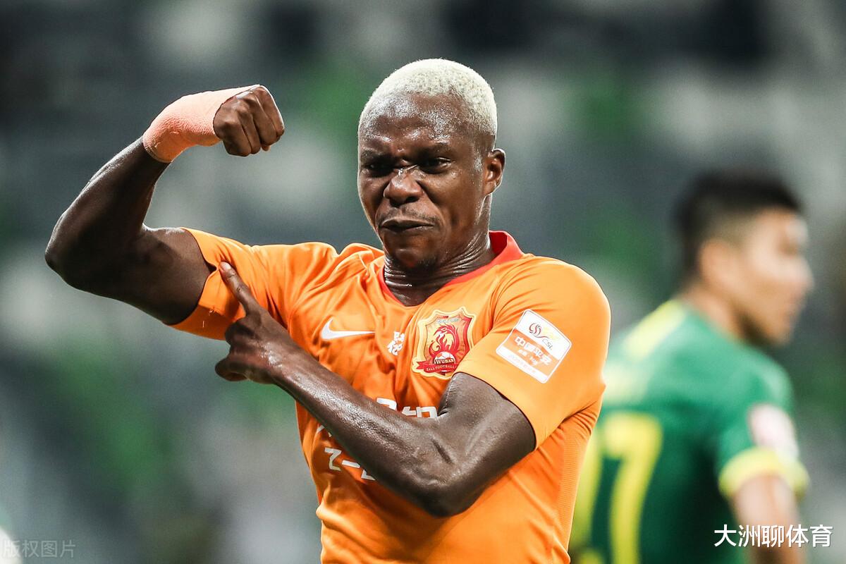 埃弗拉|白嫖！武汉卓尔外援埃弗拉推掉国足征召，其发言引球迷调侃