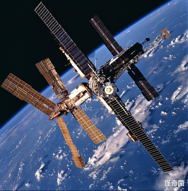 月球|太空频现离奇事件，有东西在干预人类？50年前的怀疑或许是对的