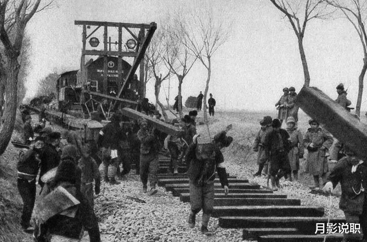 大屠杀|镜头下真实的日本鬼子，图7日本历史书上的南京大屠杀，颠倒黑白，真无耻！