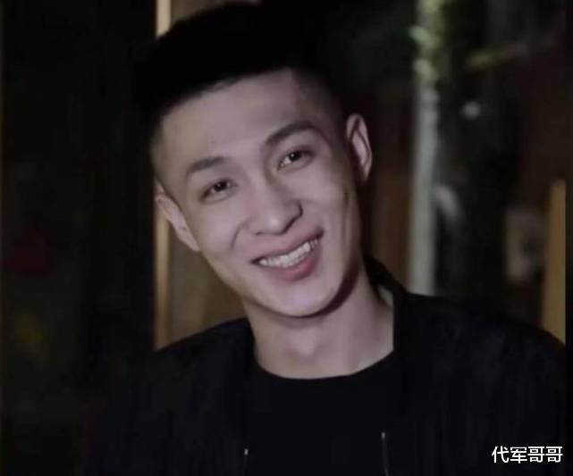 家产|22岁网红触电身亡，未婚妻发文公布恋情，却被他的母亲质疑争家产