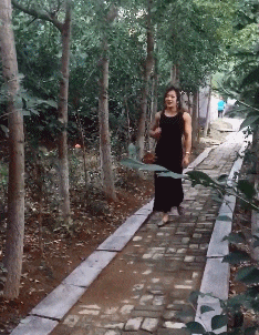  “这是青蛙劈了腿，还是小蛇出了轨？”哈哈哈，该叫它什么物种呢？