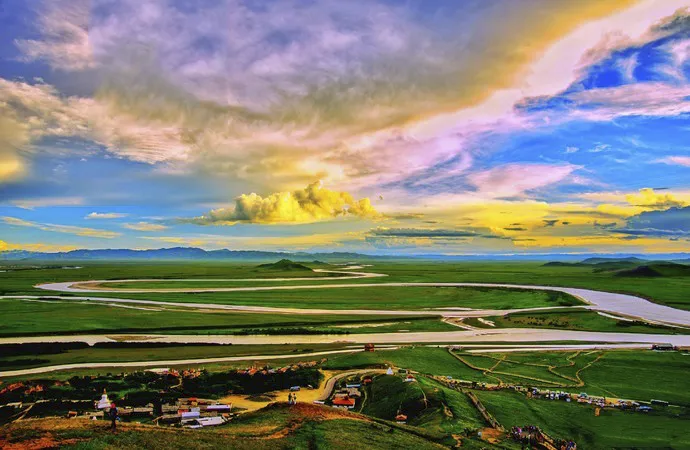 66号公路▲中国的66号公路！这条藏在川西的草原天路，每一帧都是流动的大片|思鹿旅行推荐