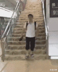 社会尘缘 妹子，这是你自己主动的，不能怪人家，哈哈，快去洗洗吧