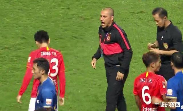 江苏苏宁|1-2！鲁能坏消息！中超大规模冲突：数十人互相推搡，郑智吃黄牌