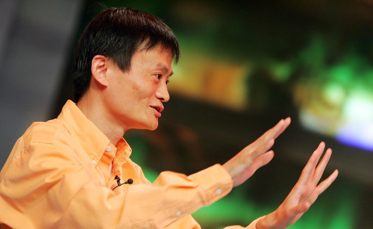 美国队|那个向美国捐款70亿中国老板，连遭武磊和恒大股东拒绝，球迷叫好