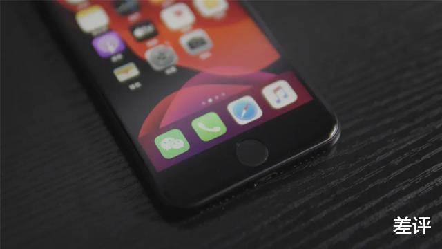 「iPhone」继日历之后,iPhone 相册现在也能收到骗子的垃圾消息了