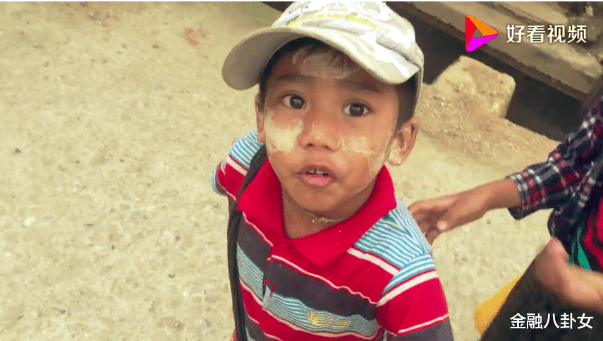 缅甸翡翠|滴血的缅甸翡翠:“拿命去赌,一块玉能改变一生” | 教育能改命吗?