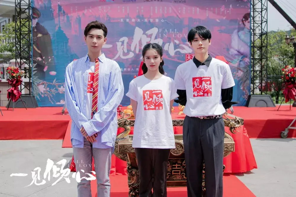 陈星旭|又是夜光剧本？拍一部换一任，他的恋爱脑是不是没救了？