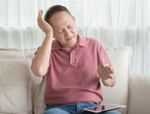 脑梗塞@脑梗塞是吃出来的?劝告:四种食物能不吃就不吃,越吃血管越堵