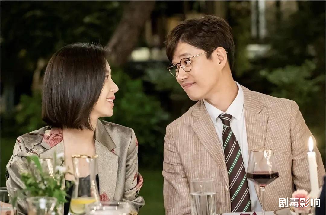 夫妻的世界|韩国又一神剧，堪称《夫妻的世界》升级版，狗血剧情被指套路化