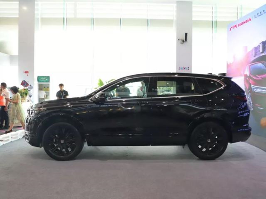 [丰田凯美瑞]一月卖11012辆！这SUV又火了，车宽1米8油耗4.9，还要啥汉兰达