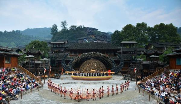 「贵州」贵州又一个“孔”走红网络，口碑好景色佳，游客评价不输小七孔