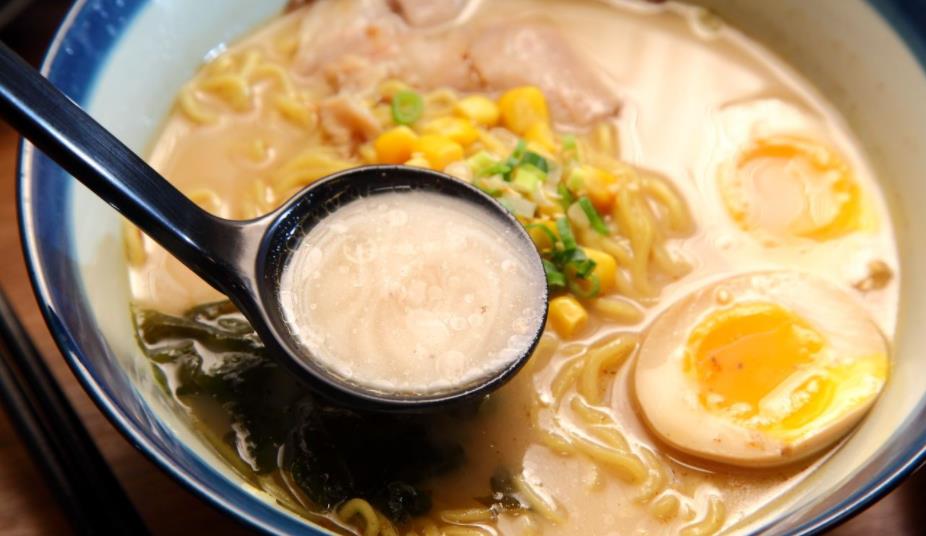 泡面|泡面界的“劳斯劳斯”，一包顶康师傅5包，好吃到“忘乎所以”！