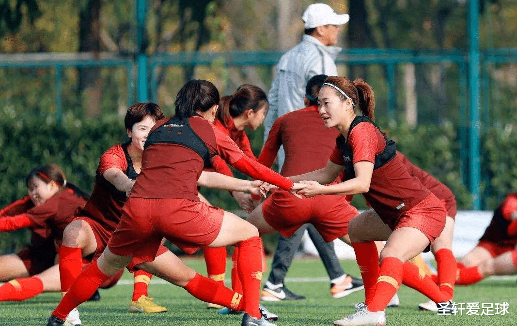 「王霜」中国女足迎大喜！王霜秒变头牌球星：唐佳丽不及，贾秀全彻底妥协