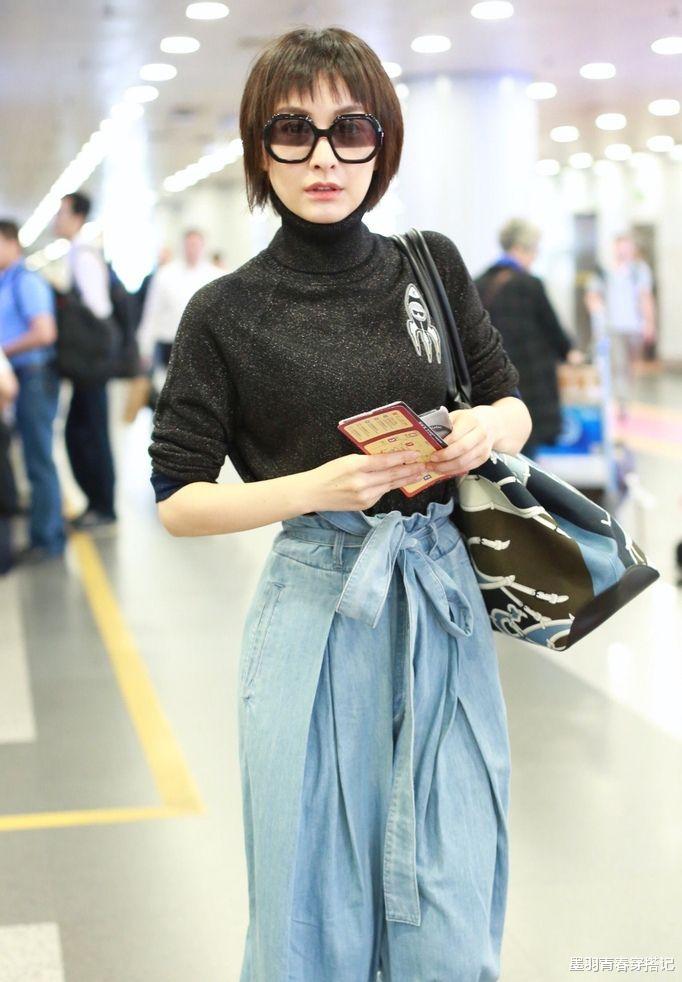 阔腿裤|吴昕终于留对发型，高领毛衣配阔腿裤时髦洋气，狗啃式短发太减龄