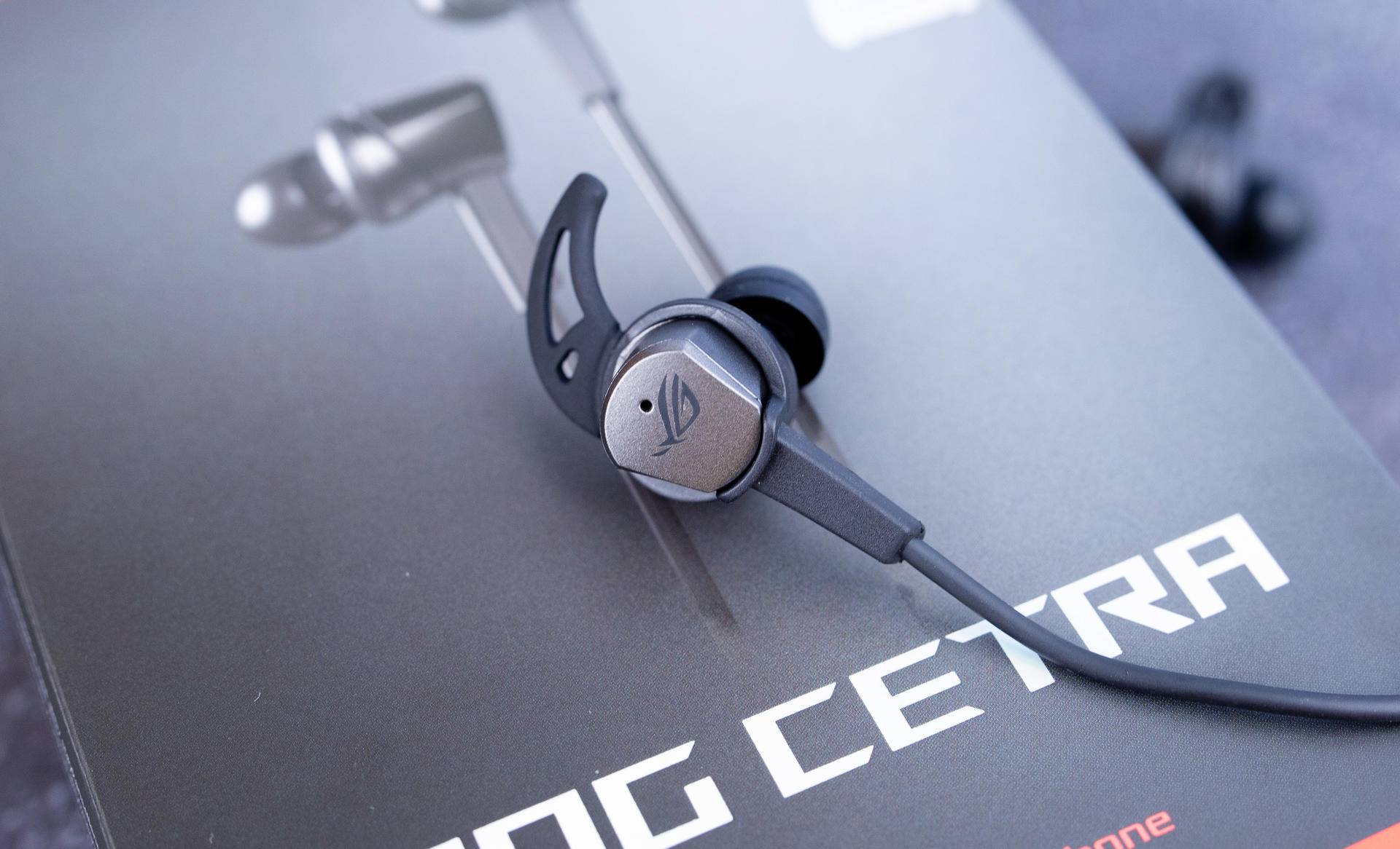 耳机|入耳式耳机也能玩RGB？ROG降临RGB使用体验