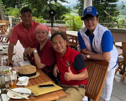 洪金宝|洪金宝术后状态引人担忧，家人回应：他每天断食16小时