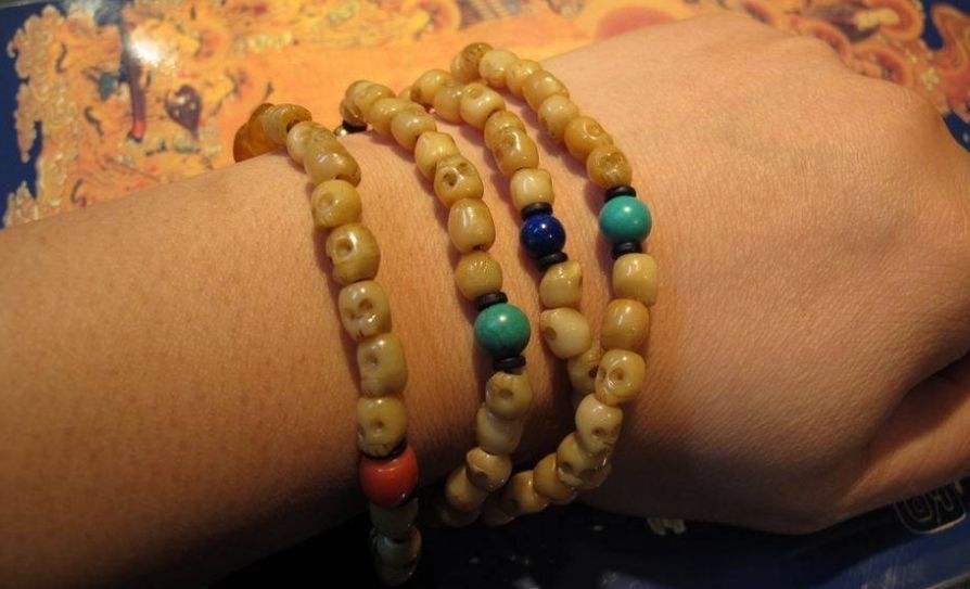 [文玩]几种越盘越润的文玩手串，只要拿在手中就不舍得放下了