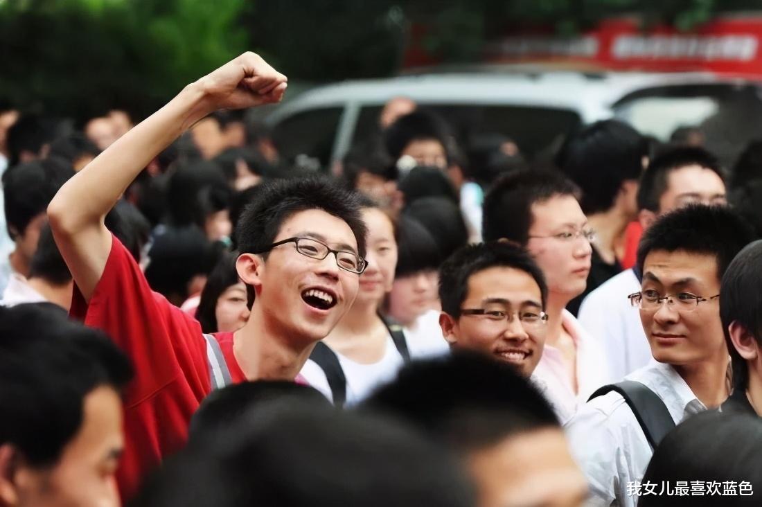 高考|中考，拼尽全力进入了名校，高二，儿子直接崩溃，家长实在太难了