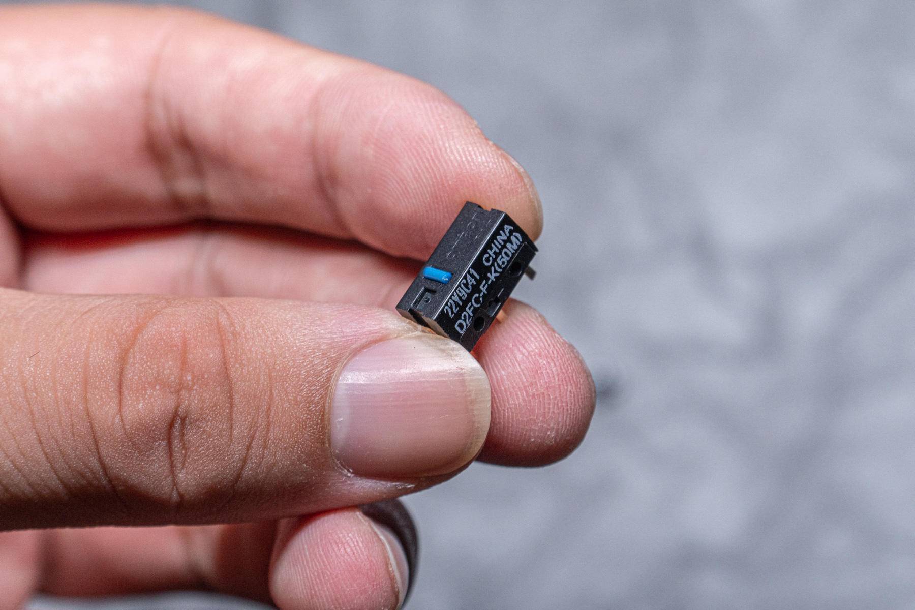 华硕|全能又客制，玩家国度 烈刃2 鼠标开箱简评