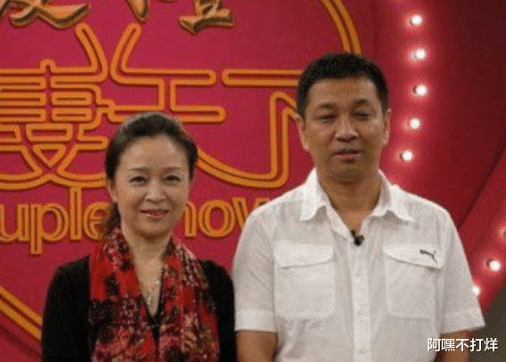 刘莉莉|62岁刘莉莉丈夫原来是他，看清正脸后，难怪结婚多年恩爱零绯闻