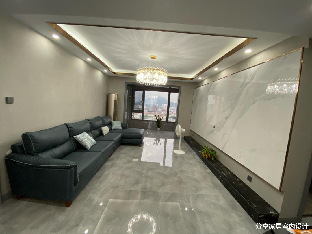 |花了五个月硬装结束，全屋保洁做完慢慢完善中，灰色调特别耐脏！