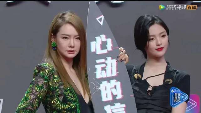 唐嫣|红毯竞艳，唐嫣复出肢体语言僵硬，乔欣跟张嘉倪的礼服一言难尽