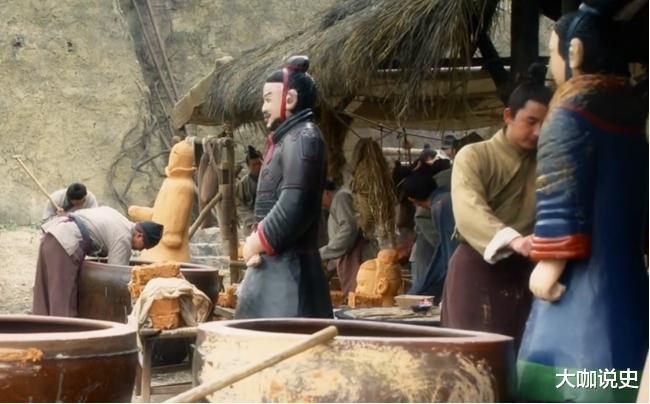 显微镜|专家用显微镜看到兵马俑上的白色“花朵”，为何立马叫停挖掘工作