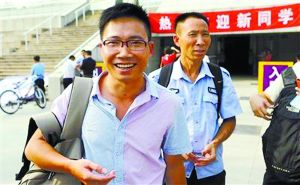 #清华大学#现代版“范进”吴善柳，为考清华复读8年的“高考疯子”，如今？