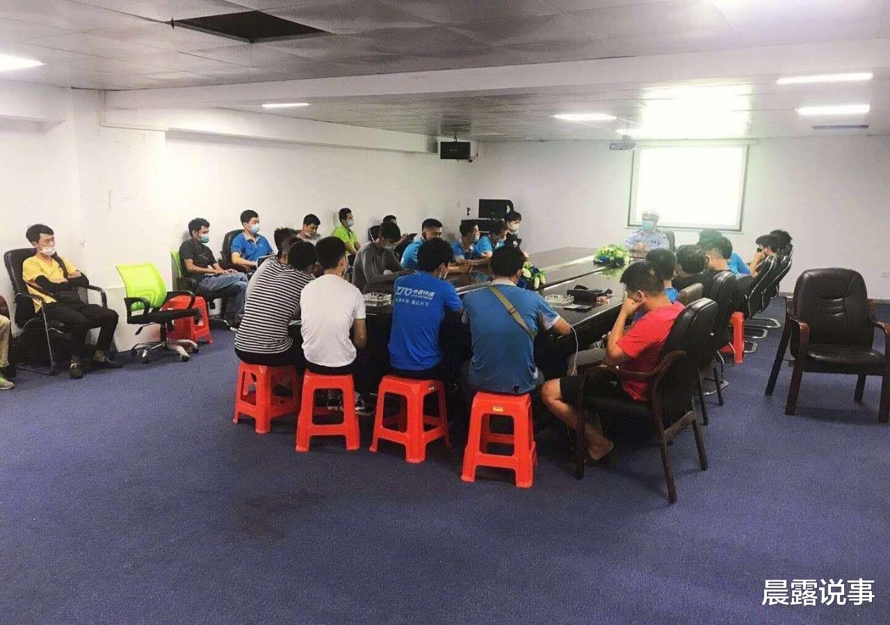 宁波：2000罚款逼得深圳男子下跪，底层人总是可怜又无奈！
