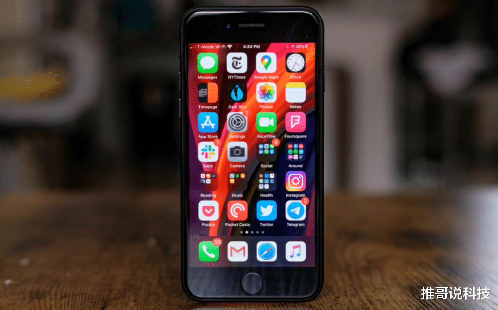 华为p40■买华为P40还是iPhone SE?内行人的回答很实诚!