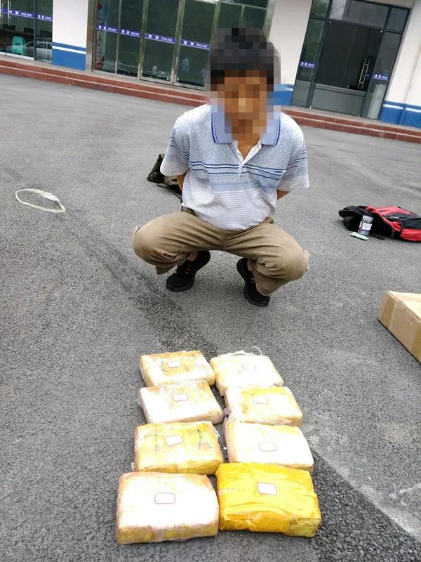 中国禁毒|带你亲历真实缉毒现场，泸州警方斩获4.5公斤毒品