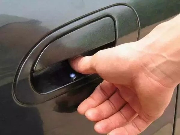 |汽车上即将被淘汰的10个功能,你的车上有几个?