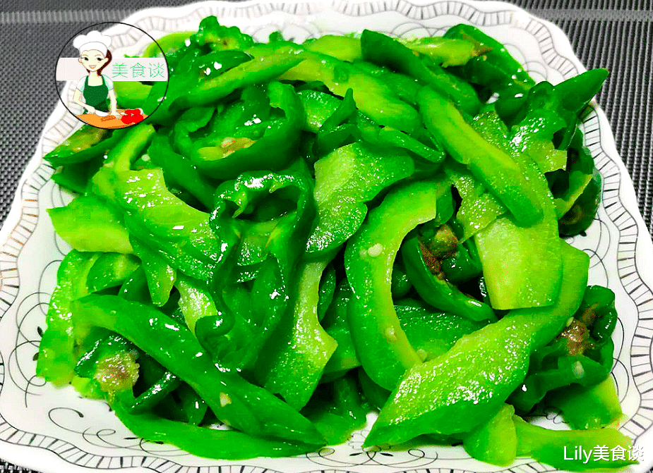 苦瓜：脂肪最怕这食材，和辣椒是绝配，常吃排宿便、去油腻，肚腩也平了