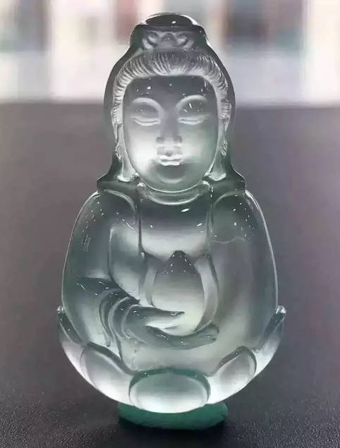 雕刻|翡翠雕刻是选择机器雕刻还是手工雕刻？