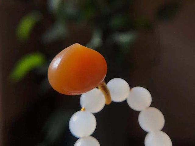 |和田玉水石是什么？黄沁籽料“杀手”，不可不知的秘密