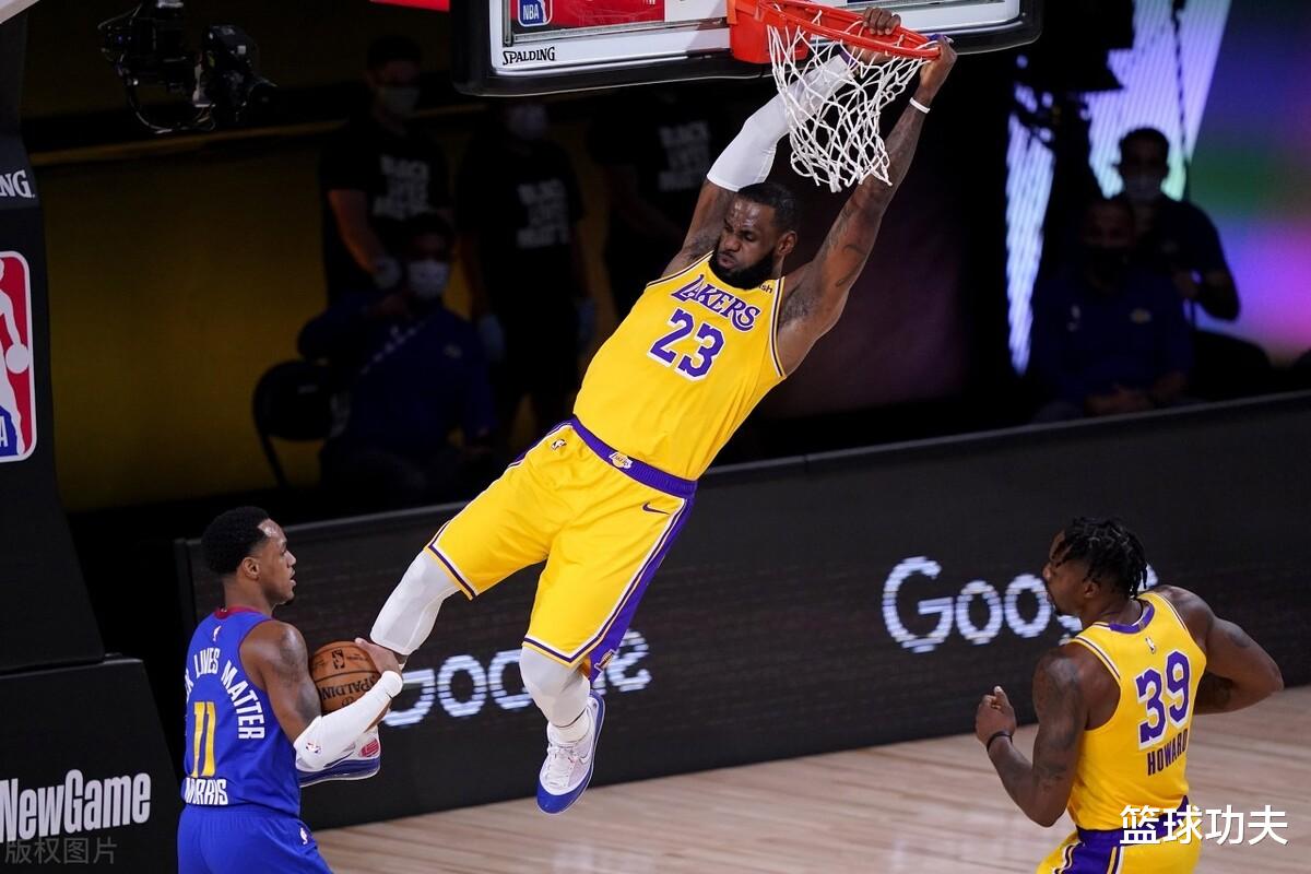 勒布朗·詹姆斯|32+9+7!霍华德重回巅峰 打爆约基奇!36岁詹姆斯连续坦克突破撞飞!