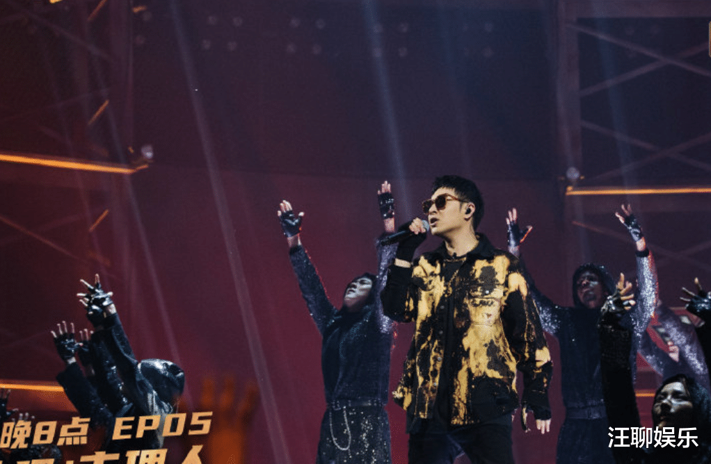 中国新说唱|中国新说唱：四年来最炸裂的舞台表演，同时也是最愚蠢的赛制