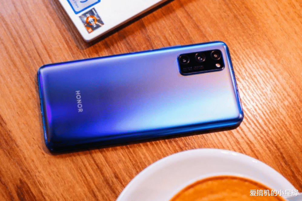 华为荣耀|支持华为也别瞎买,预算3000元,这三款最值得买,一机用三年