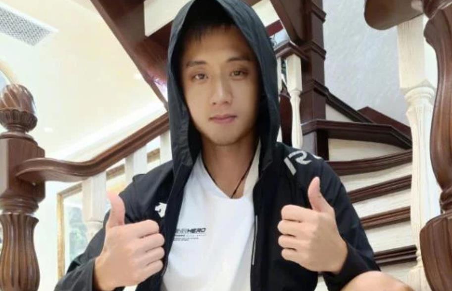 毛不易|张继科与陌生女子从小区走出，看清女方是谁，粉丝：早该想到的