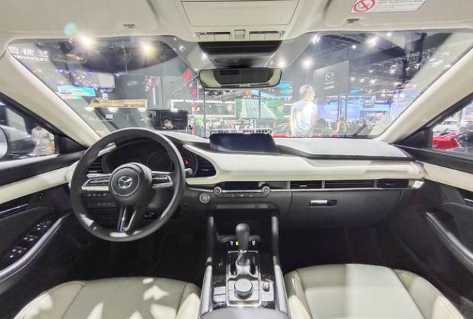 年检|昂克赛拉压燃版亮相，搭载马自达黑科技发动机，最大功率为180