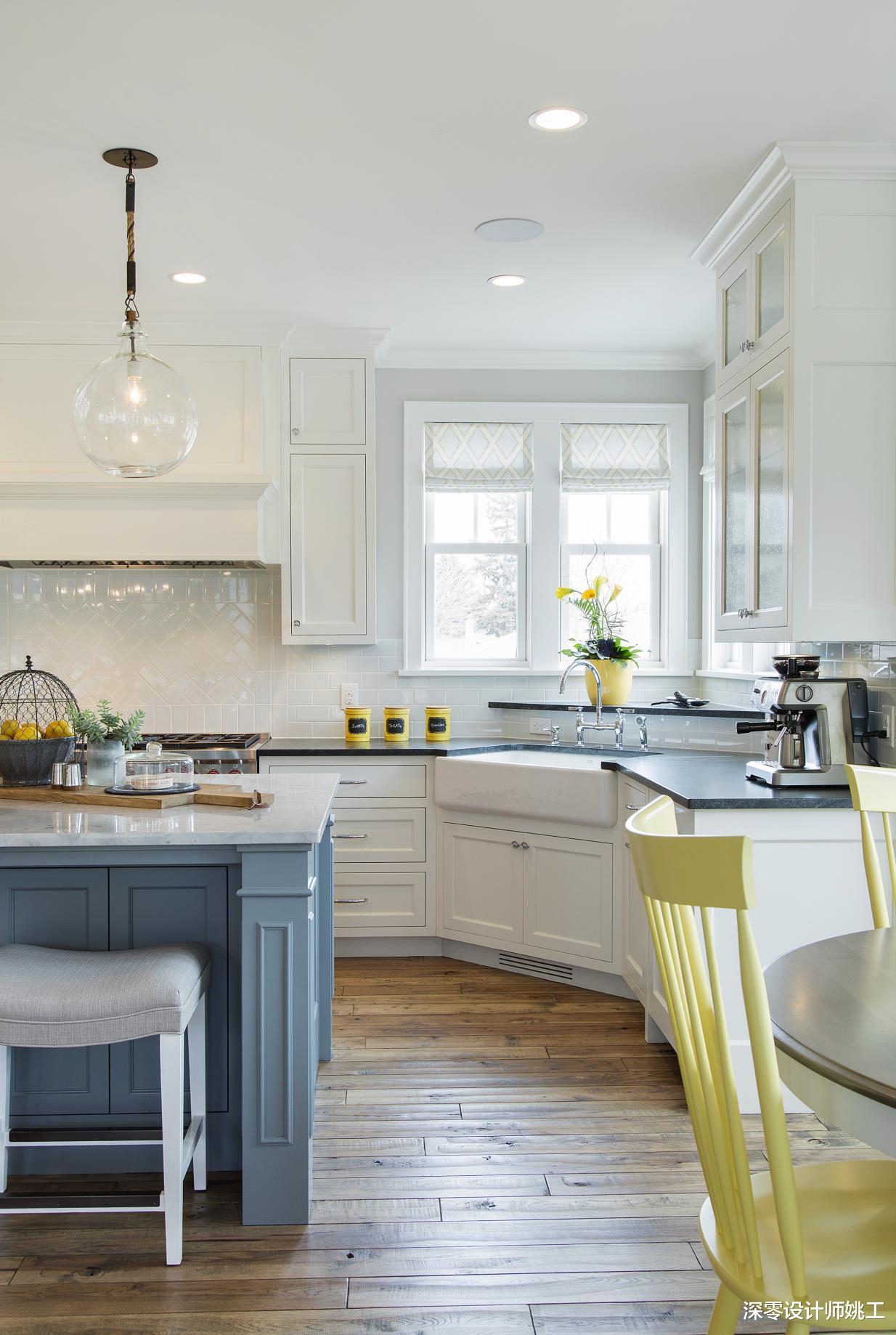 |厨房墙角空着不管，才不是我风格，改成小型储物间，1㎡当2㎡用