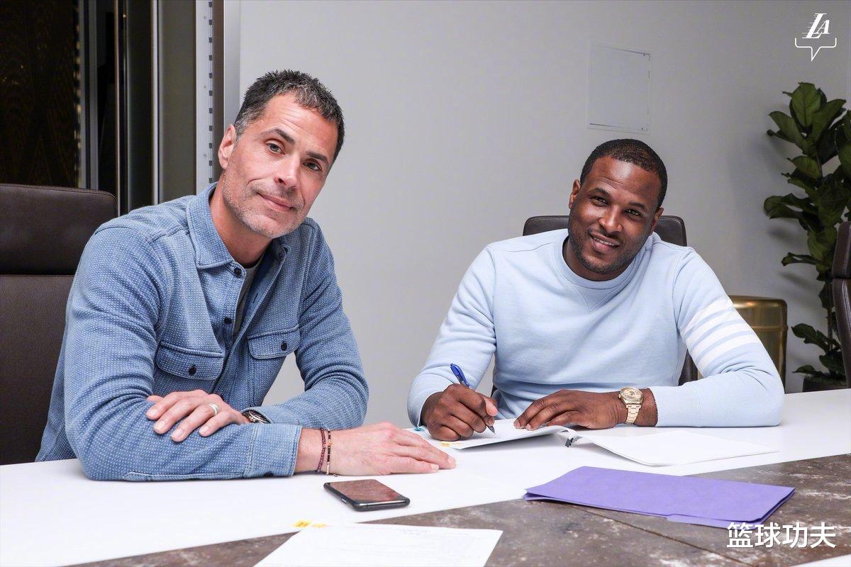 湖人队：终于大开窍！湖人又捡到宝！恭喜詹姆斯，带刀侍卫归位！