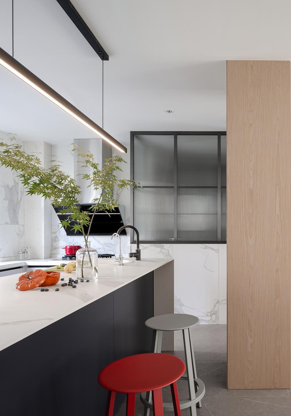 设计师|越简单越有范，138㎡简约治愈风，入户的第一刻，就被吸引了