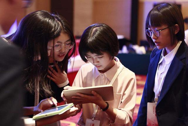 物理|高中公认难学的一门学科，很多人听不懂，但高考还是比较看重的