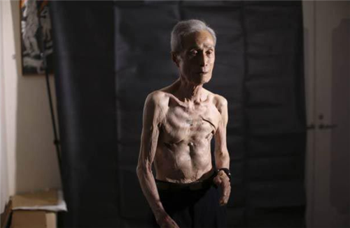 原子弹|日本原子弹爆炸后的幸存者,70年后痛哭:人类为何要制造这种“怪物”