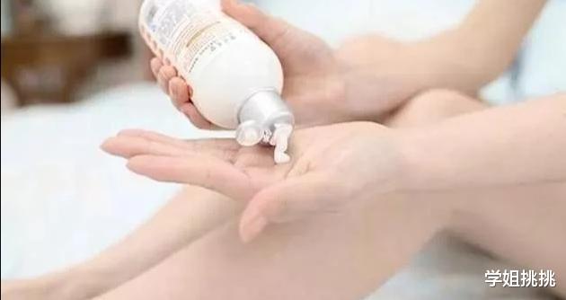 『面膜』比涂面膜更重要的补水方法，做好2步，皮肤光滑又细腻