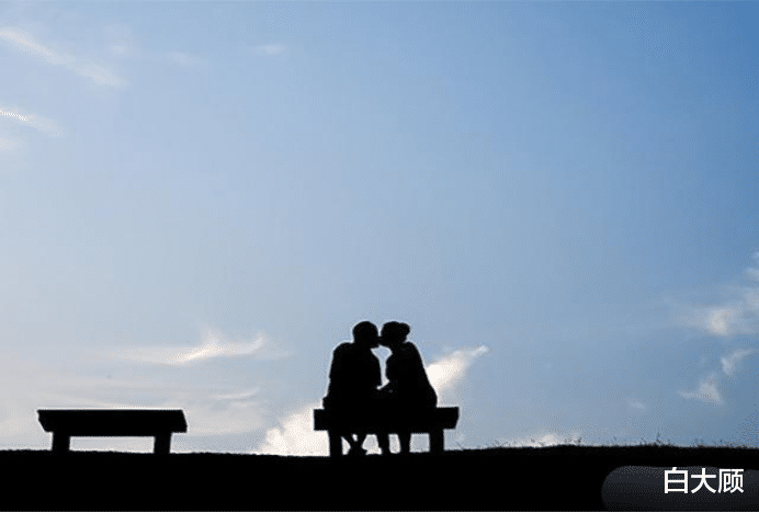 『白羊座』七天之后愁肠百转，痴心持续，三星座旧情复燃欢聚一生，永不相弃