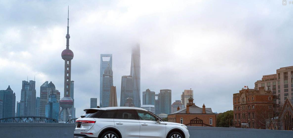 林肯汽车|林肯冒险家：国产后的我不“香”吗？豪华有档次，标配2.0T+8AT！